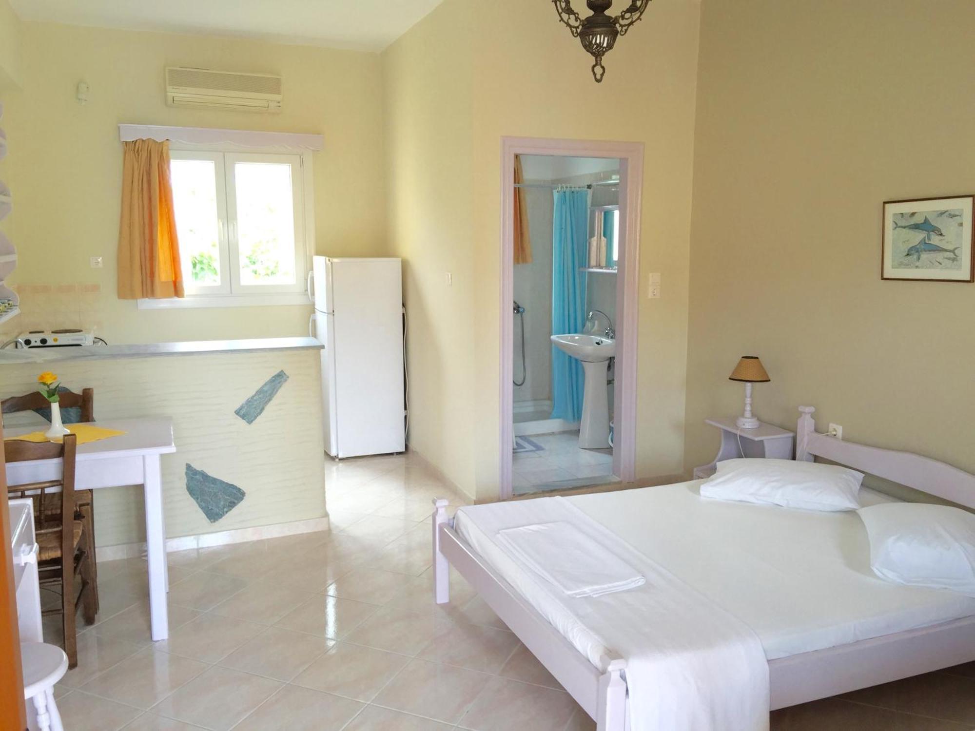 Kionia Apartments Екстер'єр фото